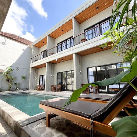 Adi Surya Guest House Seminyak Exteriör bild