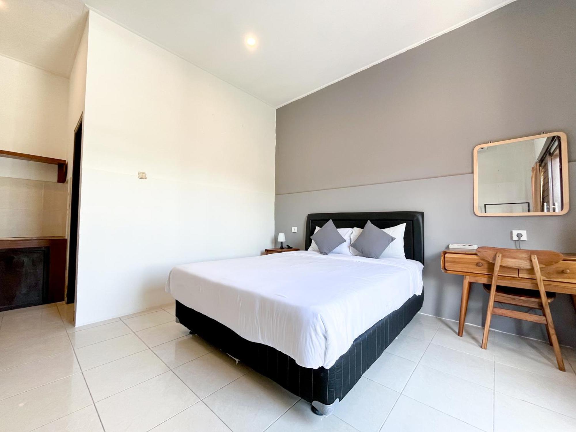 Adi Surya Guest House Seminyak Exteriör bild