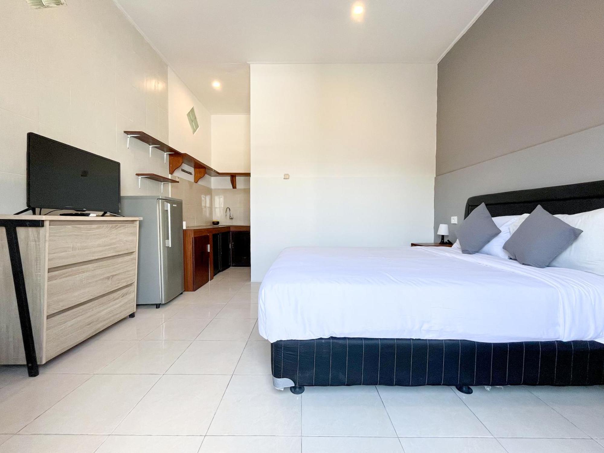 Adi Surya Guest House Seminyak Exteriör bild